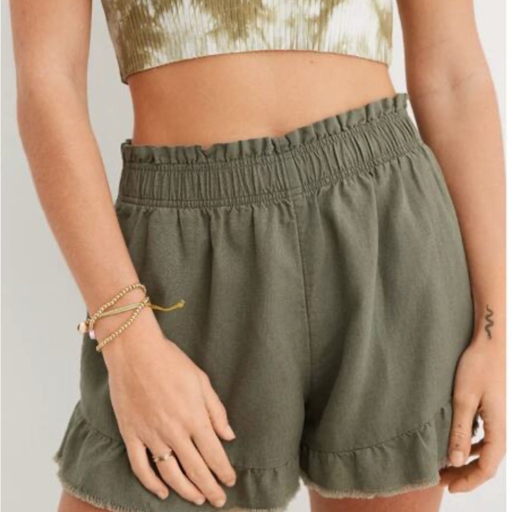 aerie Olive Green High Waist Ruffle Hem Shorts with pockets